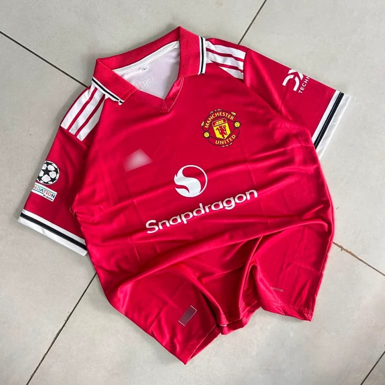 Manchester United 2026/27 home jersey Cunha 10